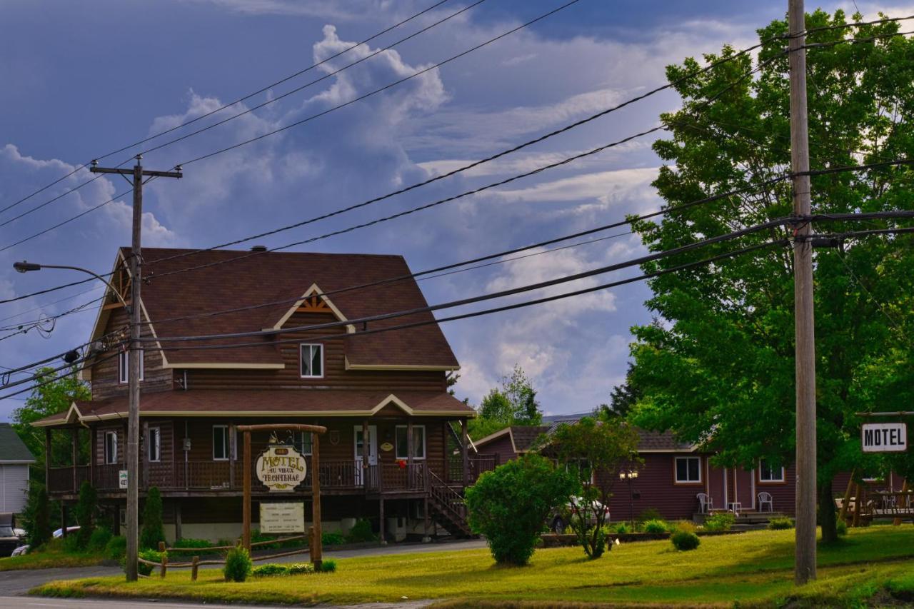 Motel Au Vieux Frontenac Thetford Mines Exterior photo